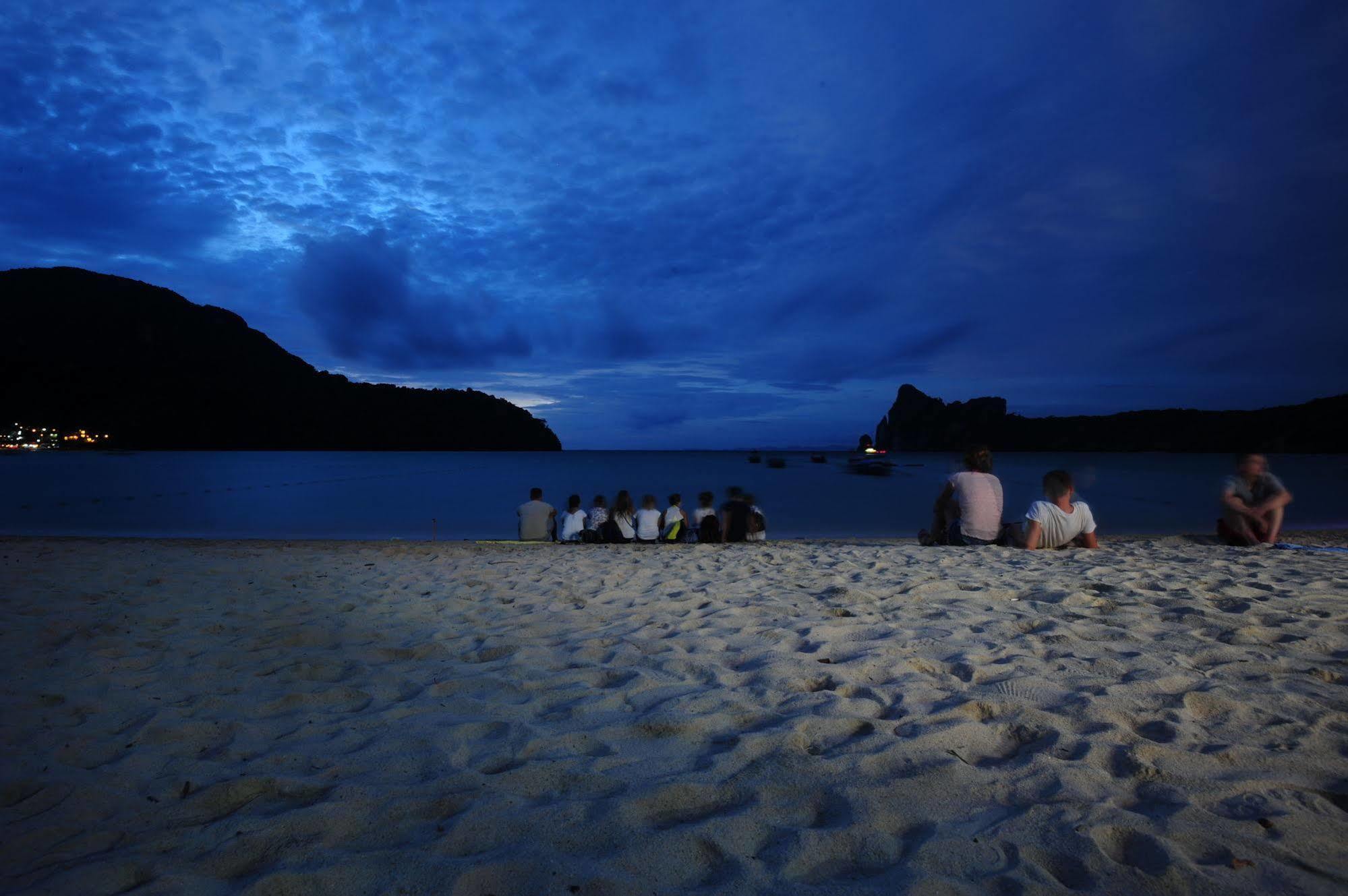 Phi Phi Bucket Hostel Exterior foto